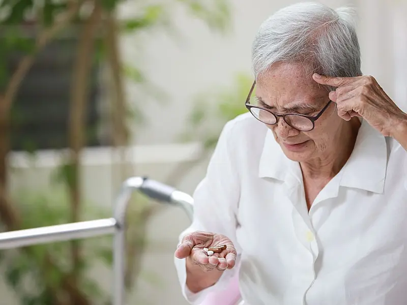 Novos estudos exploram a eficácia de compostos à base de cobre na eliminação de proteínas tóxicas associadas ao Alzheimer