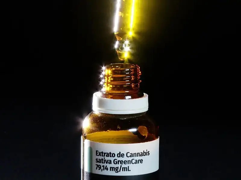 Maioria dos pacientes que utilizam produtos de cannabis importados divide a rotina com treinos de alta intensidade em academias