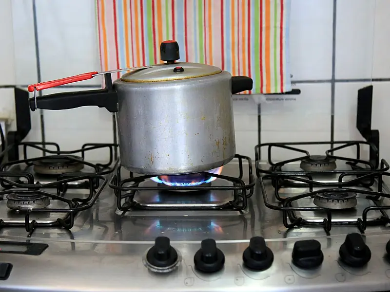 Nova tecnologia residencial automatiza o preparo de alimentos com foco na proteção do usuário
