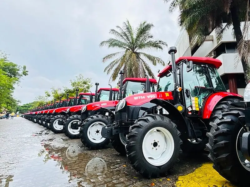 Governadora Raquel Lyra realiza entrega simbólica de microtratores e anuncia recursos para produtores rurais de Pernambuco