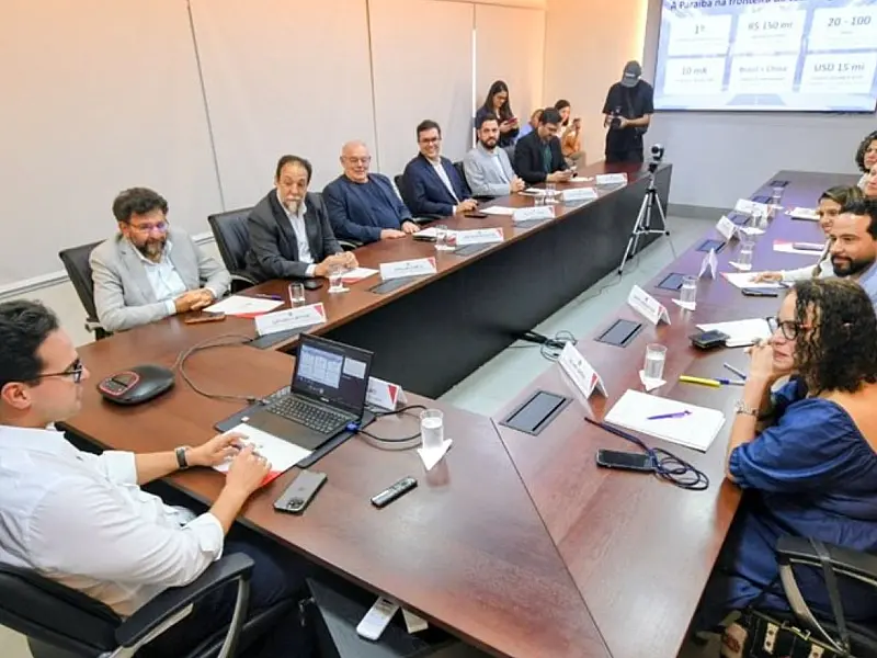 Governador Lucas Ribeiro e ministra Luciana Santos debatem a liberação de verbas para o setor de alta tecnologia da Paraíba
