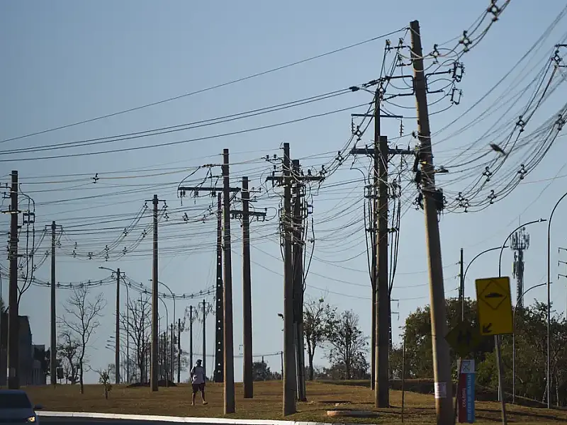 Acidentes com rede elétrica sobem no Brasil em 2025.