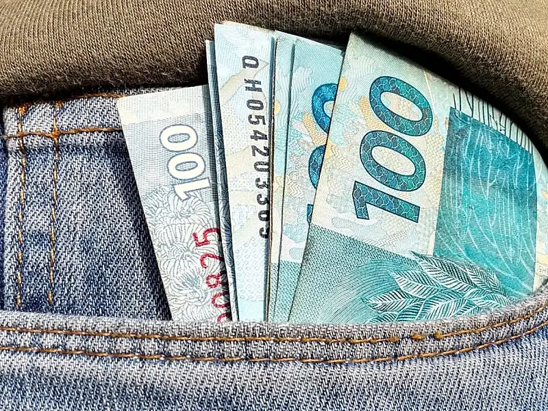 Fundo de garantia repassa bilhões de reais em lucros diretamente para a conta dos trabalhadores