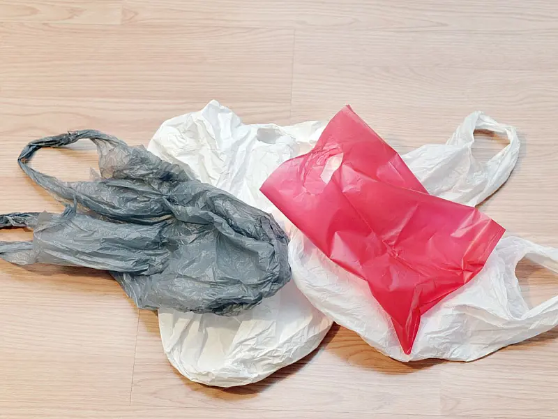 Sacolas plásticas e embalagens descartáveis podem ganhar substituto biodegradável que se decompõe em menos de uma semana