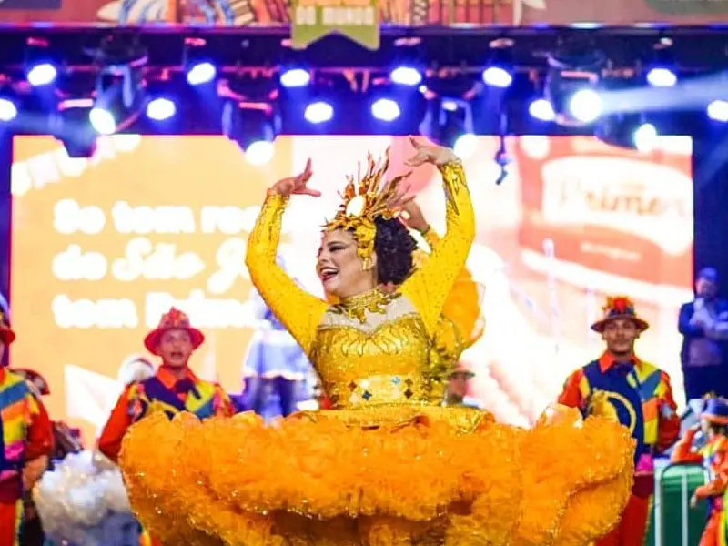 Grupos de quadrilha junina colorem os polos culturais de Campina Grande na última semana de festejos
