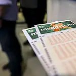 Aposta única de Divinópolis fatura R$ 43 milhões na Mega-Sena: saiba o que muda agora