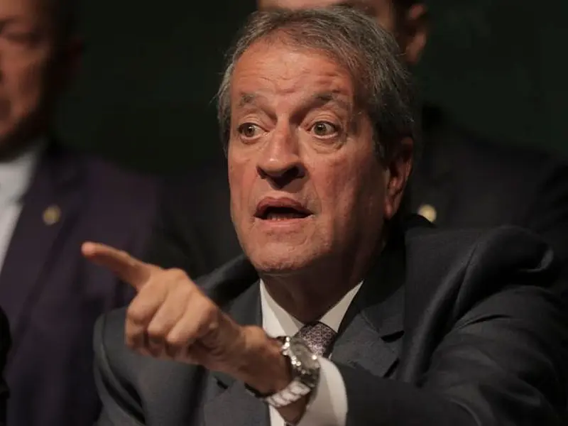 Valdemar Costa Neto teve bens bloqueados por ordem do STF após relatórios da PF detalharem controle de verbas na Câmara