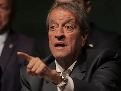PF aponta que Valdemar Costa Neto atuava como "líder" na Câmara sem ter mandato