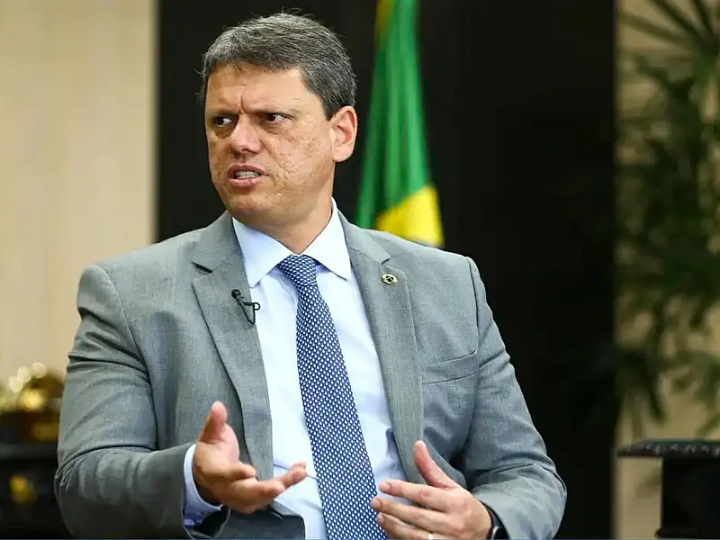 Governador de São Paulo é alvo de representação partidária por publicações sobre a Sabesp em redes sociais