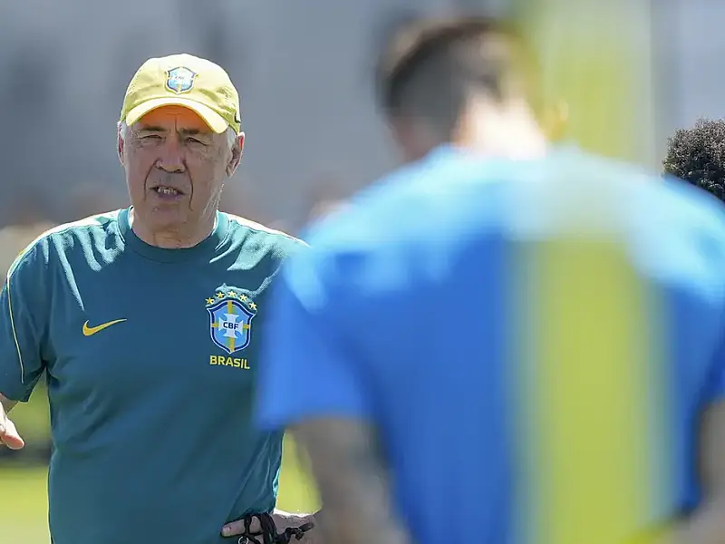 Carlo Ancelotti estuda mudanças táticas na Seleção Brasileira para o mata mata.