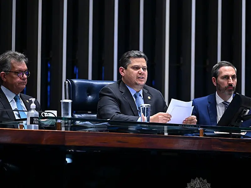 Presidente do Senado estabelece prazo para votar PEC dos agentes de saúde antes do recesso parlamentar de julho