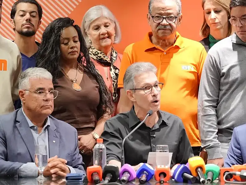 Ex governador de Minas Gerais e candidato à Presidência em pronunciamento à imprensa