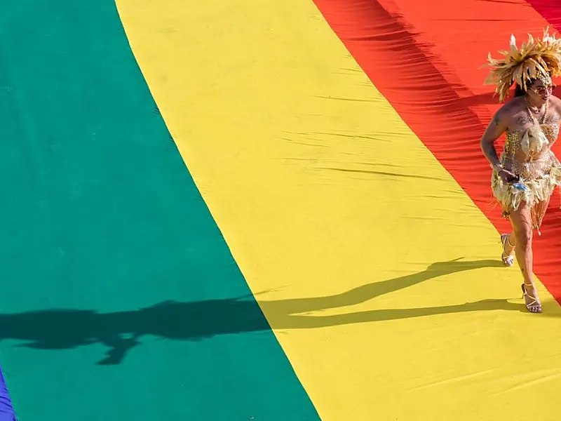 Manifestação na Esplanada dos Ministérios reúne milhares em defesa da diversidade e do voto consciente