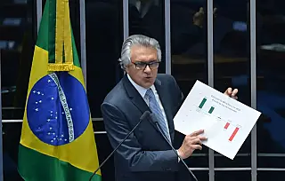 Ronaldo Caiado critica volume de verbas do Congresso e defende centralização de projetos