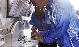 Mega-Sena acumula e prêmio vai a R$ 38 milhões; veja números sorteados