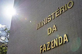 Salário mínimo deve subir para R$ 1.741 em 2027: entenda os impactos