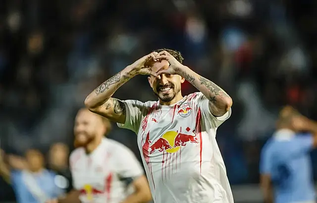 Red Bull Bragantino e Corinthians se enfrentam em duelo decisivo pelo campeonato nacional