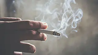 Capital de Minas Gerais promulga lei que impõe sanção financeira para consumo de drogas na rua