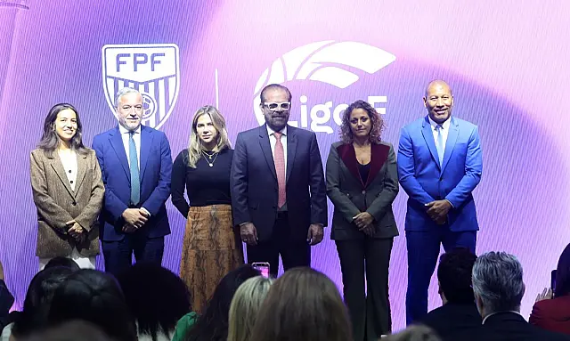Formiga, lenda da Seleção Brasileira, defende que a nova parceria sirva de modelo para a descentralização do futebol feminino no Brasil.