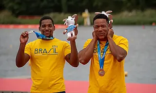 Brasil brilha no Mundial de Canoagem com prata histórica de Jacky Godmann e Gabriel Nascimento