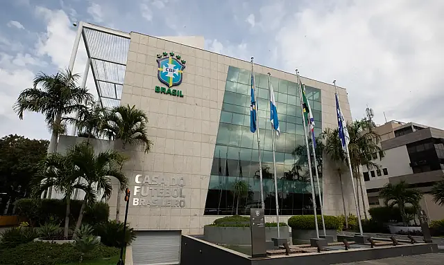 Novas regras da CBF prometem acabar com o desperdício de tempo e punir severamente atitudes antijogo.