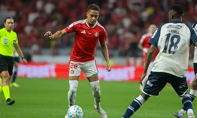 Inter cede empate ao Remo no último lance, deixa o Z-4, mas sai sob fortes vaias
