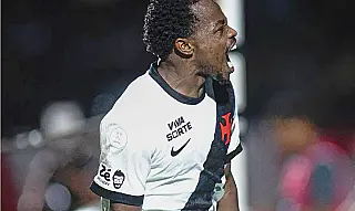 Vasco e Palmeiras superam rivais e reeditam clássico histórico na semifinal da Copa do Brasil