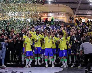 Brasil goleia Afeganistão por 6 a 0 e conquista tricampeonato da Copa das Nações de Futsal