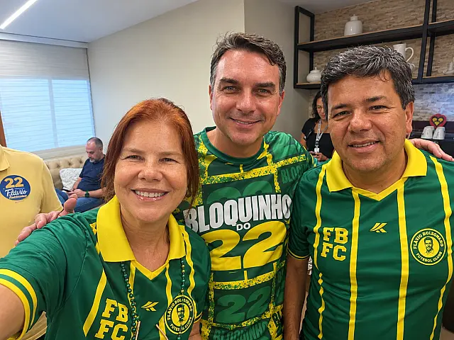 Mendonça Filho participa de ato com Flávio Bolsonaro em Salvador e convoca mobilização em Pernambuco