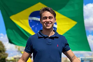 Nikolas Ferreira fará caminhada em Boa Viagem, no Recife, em apoio a Flávio Bolsonaro