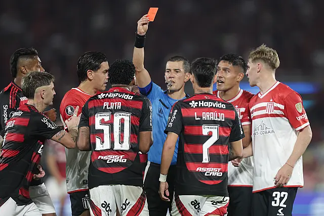 Conmebol rejeita recurso do Flamengo sobre Marcos Rojo e confirma Estudiantes na final