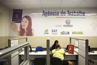 Pernambuco tem 1.359 vagas de emprego em 13 municípios nesta segunda-feira (26)