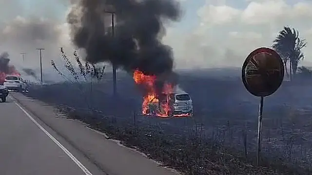 Carros destruídos após incêndio provocado por engavetamento na rodovia PB-034 em Alhandra.