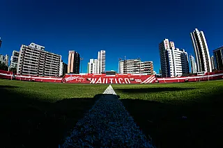 Náutico tenta quebrar jejum de vitórias contra o Avaí para encaminhar permanência na Série B