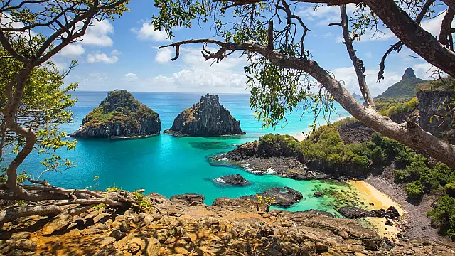 11 praias paradisíacas do Nordeste para conhecer: de Fernando de Noronha a Trancoso