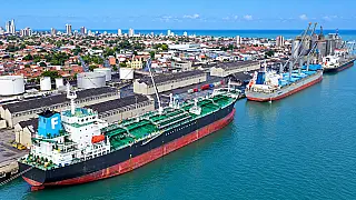 Porto de Cabedelo realiza primeira exportação de açúcar refinado produzido na Paraíba e marca avanço econômico