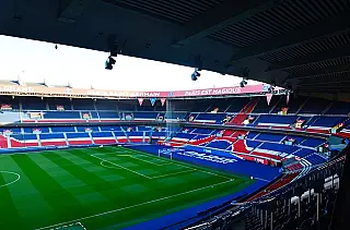 PSG x Lyon é adiado por manifestações na França; veja nova data e horário