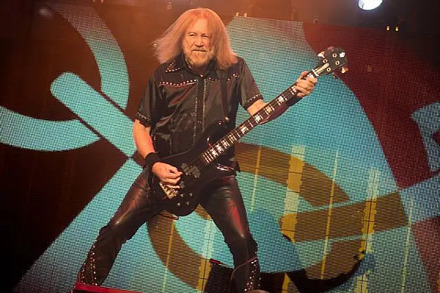 Baixista Ian Hill
