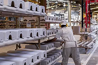 Em Suape, funcionários da fábrica da Deca são surpreendidos com anúncio de encerramento das atividades