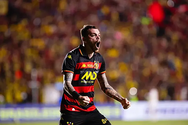 Barletta brilha no fim, Sport vence o Criciúma e fica a um passo do G-6 da Série B