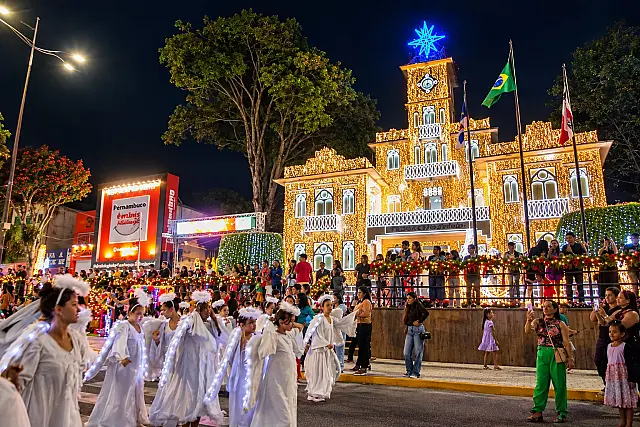 Garanhuns abre temporada do Encantos do Natal em outubro com acendimento das luzes e desfile natalino