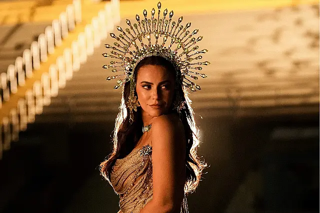 Paolla Oliveira vai ser coroada rainha de bateria da Imperatriz Leopoldinense neste sábado (17); saiba onde assistir ao vivo