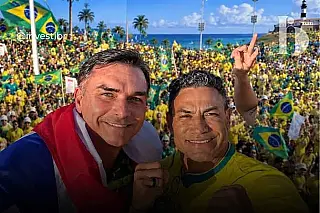 Mudou de lado: Popó declara apoio a Flávio Bolsonaro no segundo turno e participa de ato em Salvador