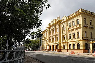 Governo de Pernambuco transfere ponto facultativo do Dia do Servidor Público para 30 de outubro