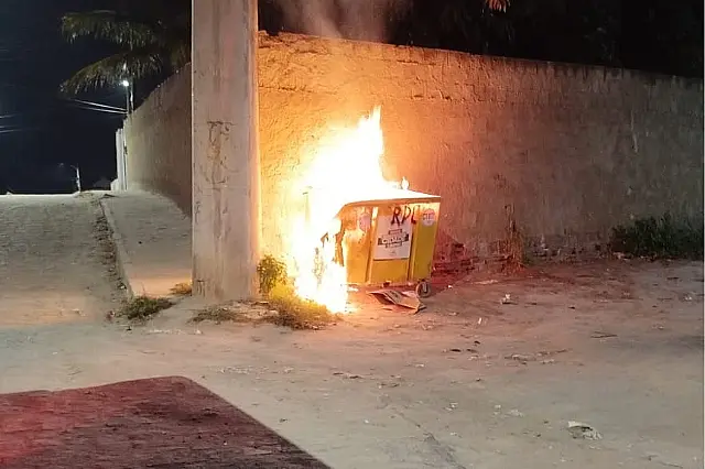 Gravatá: onda de vandalismo destrói lixeiras públicas e compromete limpeza urbana do município