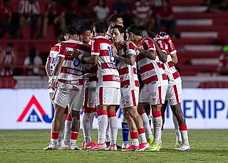 Náutico enfrenta o Avaí nos Aflitos em duelo decisivo contra o rebaixamento na Série B; veja onde assistir