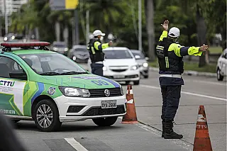 Corridas de rua provocam bloqueios e mudam rotina do trânsito no Recife no fim de semana; veja como fica o tráfego