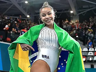 Flávia Saraiva conquista bronze na trave no Mundial de Ginástica Artística