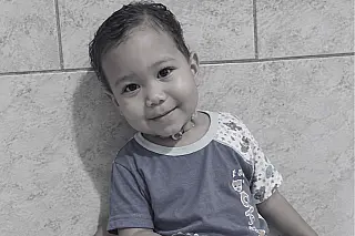 Morre o pequeno Davi Bernardo, de 2 anos, após mãe mobilizar ajuda para transferência médica de Arcoverde ao Recife