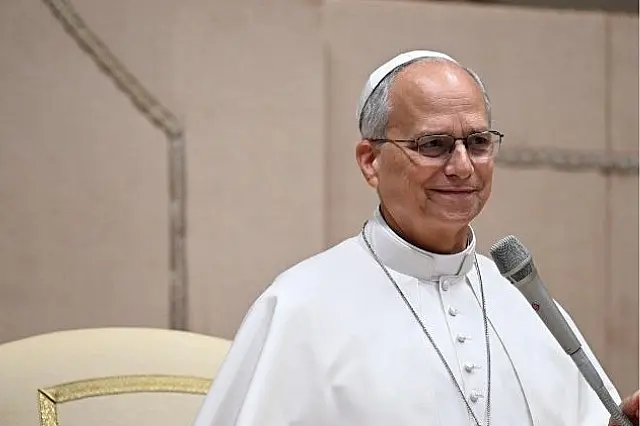 Papa Leão XIV vai receber alta neste sábado (17), diz boletim do Vaticano